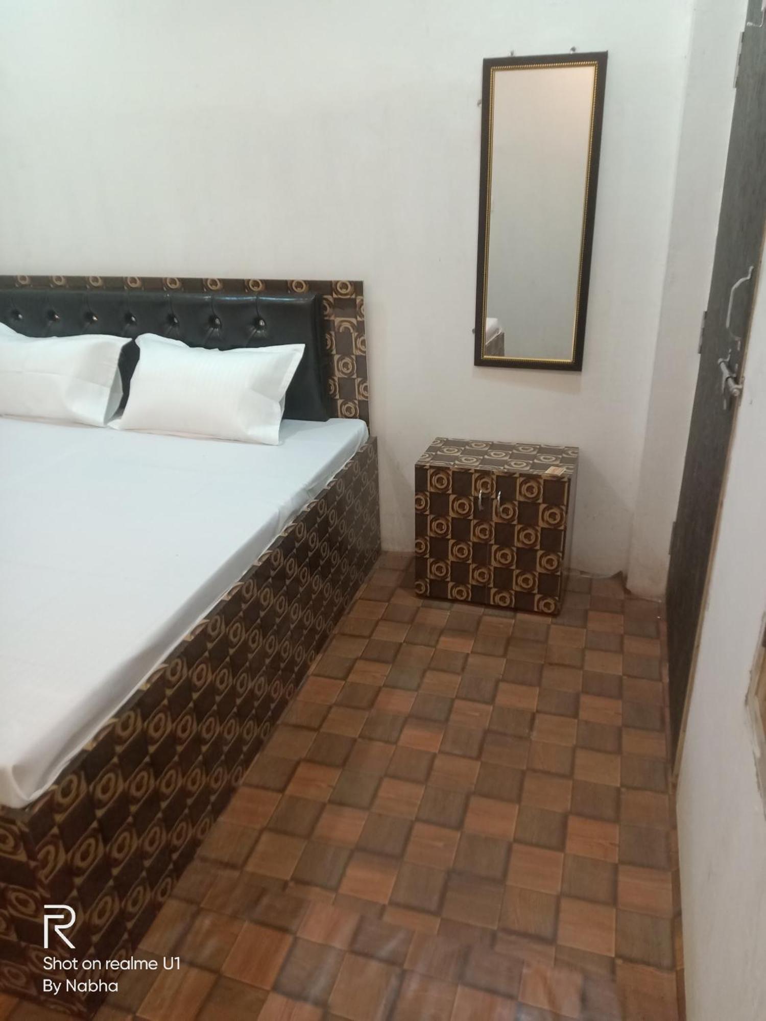 Shivaay Home Stay Waranasi Zewnętrze zdjęcie