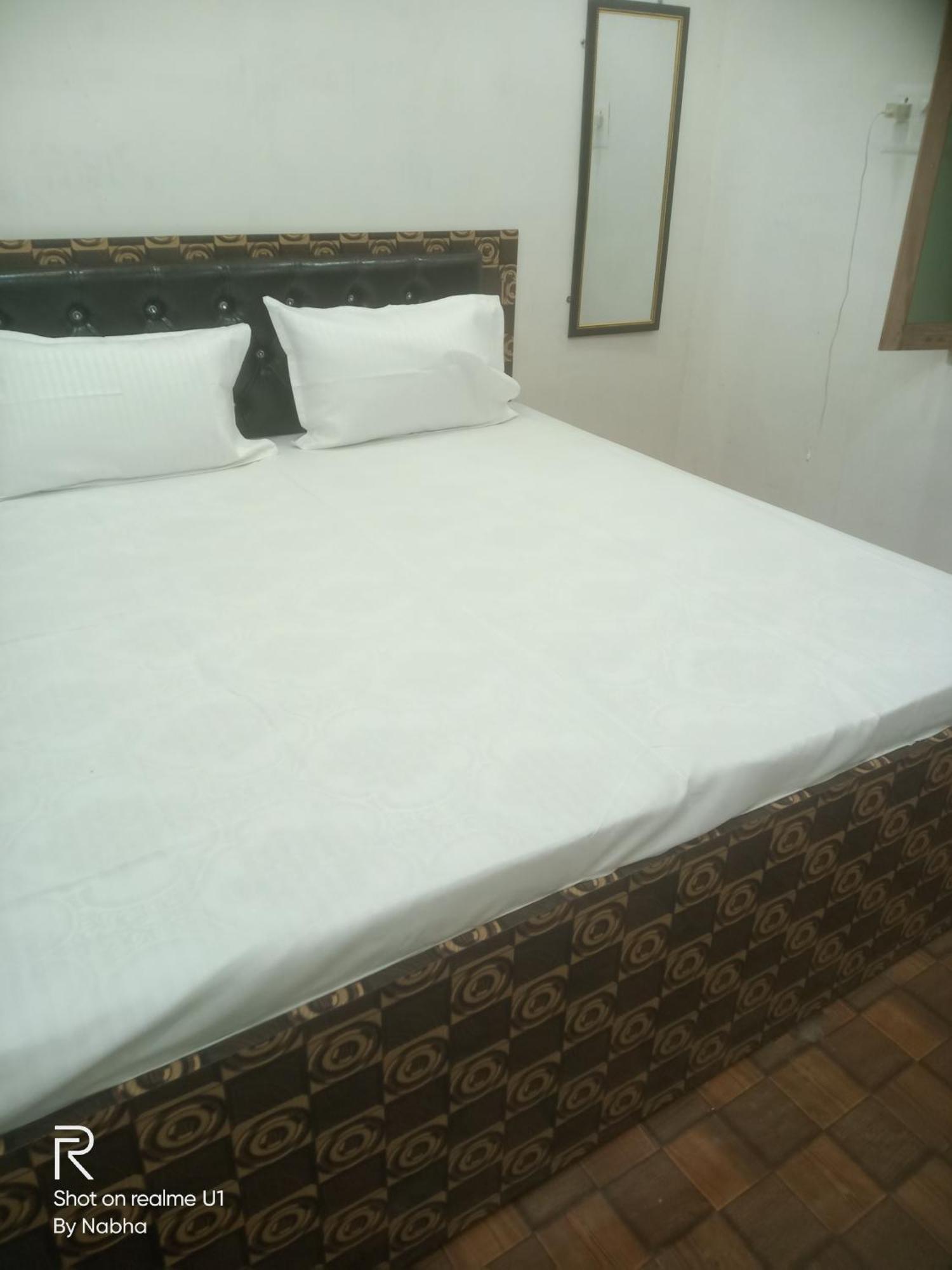 Shivaay Home Stay Waranasi Zewnętrze zdjęcie