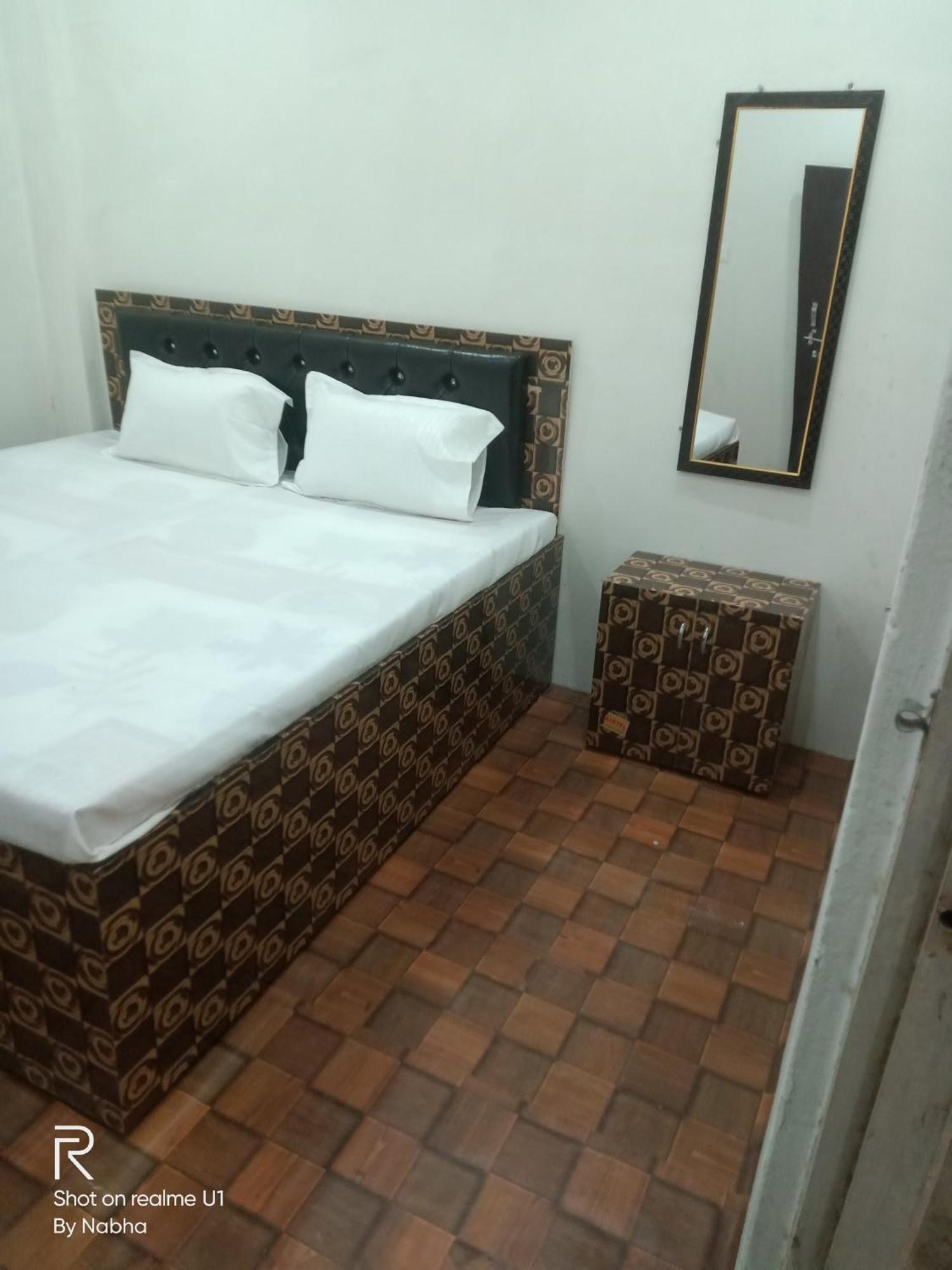 Shivaay Home Stay Waranasi Zewnętrze zdjęcie